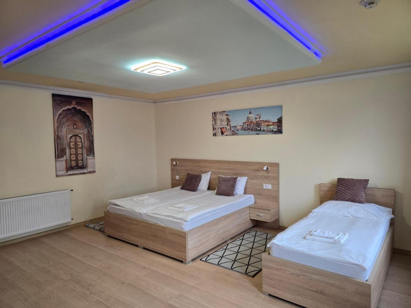 Hotel Bíbic és Tüskevár Étterem és Horgásztó Nyíregyháza Esterno foto