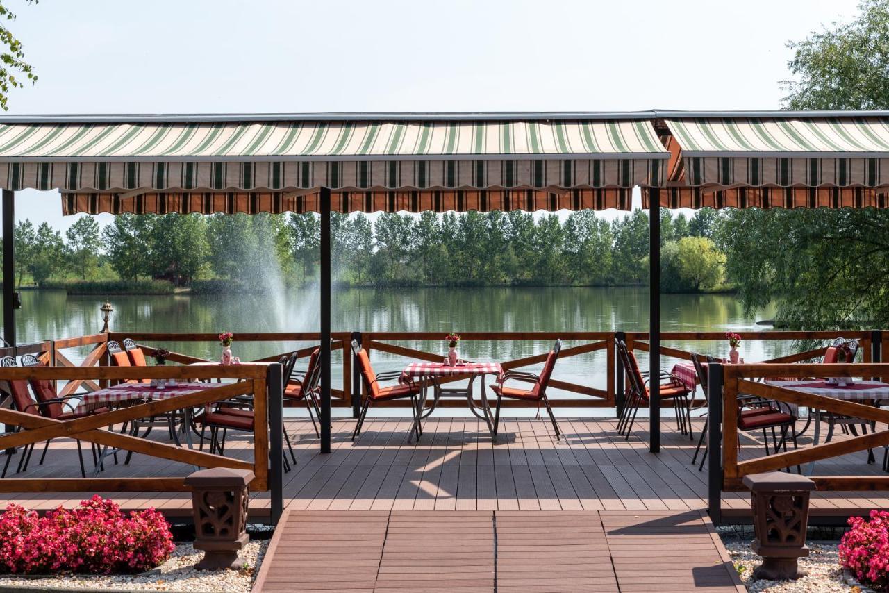 Hotel Bíbic és Tüskevár Étterem és Horgásztó Nyíregyháza Esterno foto